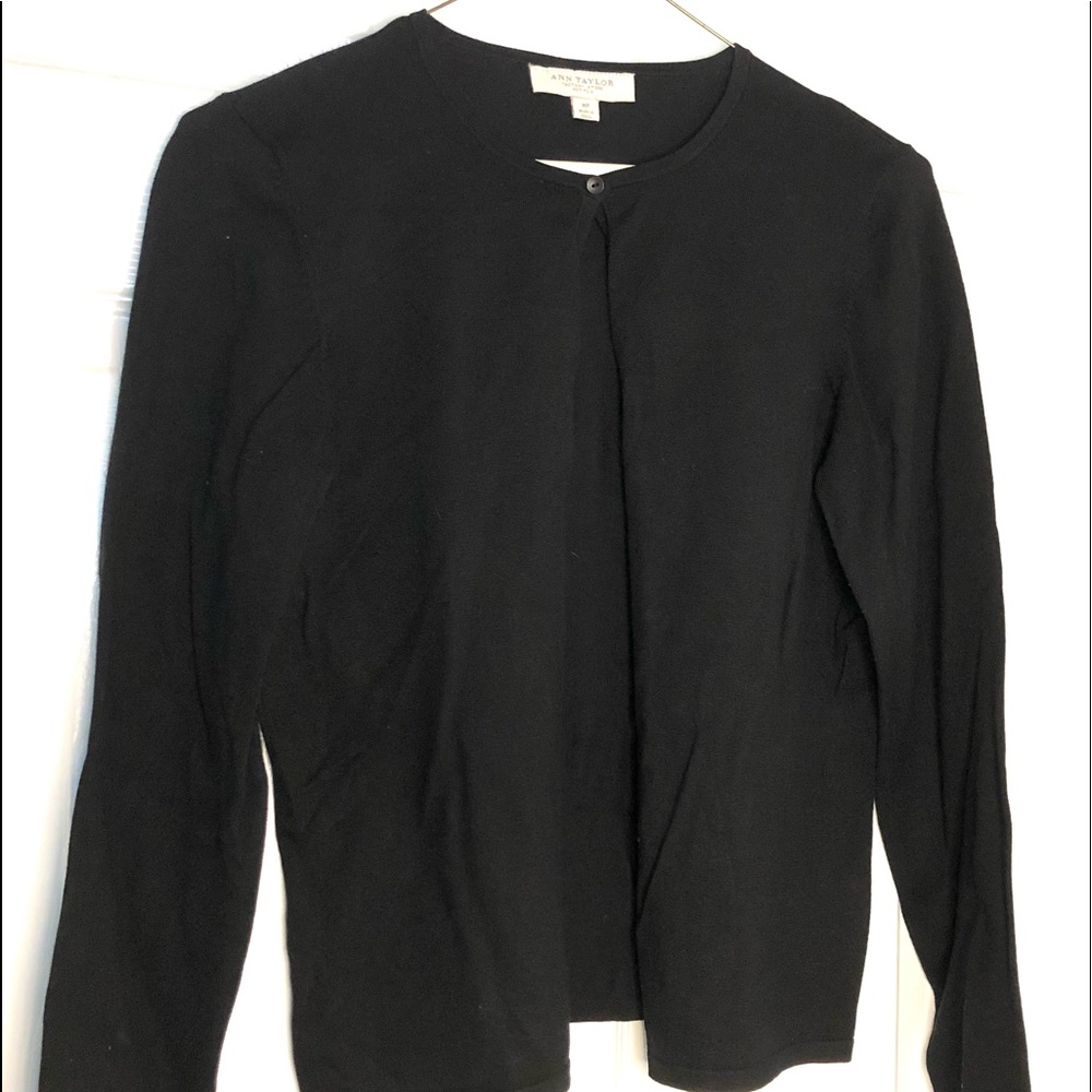 Ann Taylor One button Cardigan